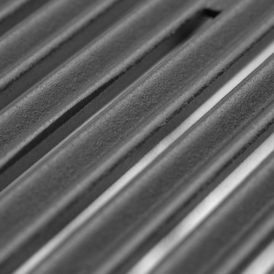 Cooking grates, Broil King Signet, cast iron grates with close-up texture detail