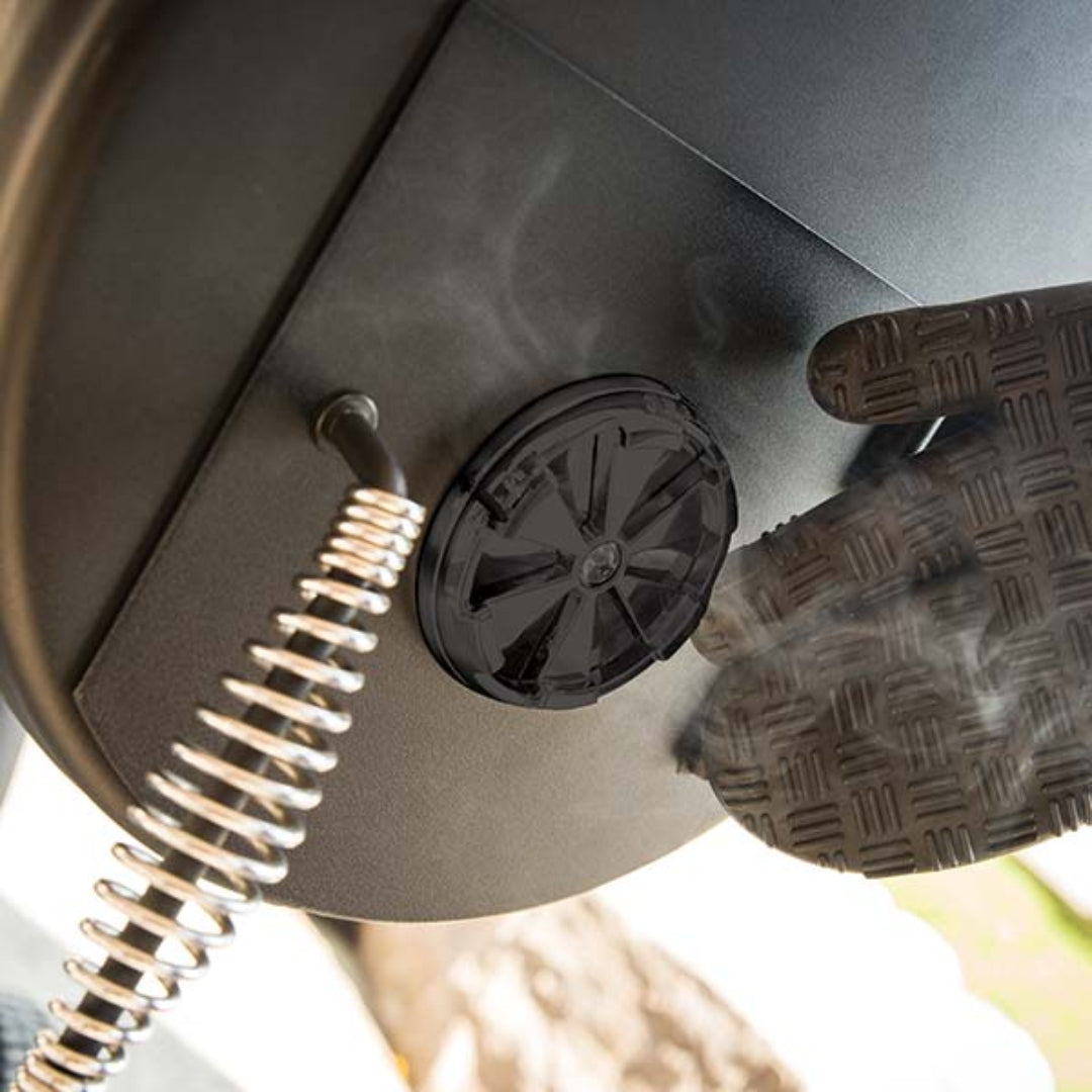 Air vent control, Broil King, Smoke Series, precision-dial damper with glove-safe grip for optimal airflow regulation