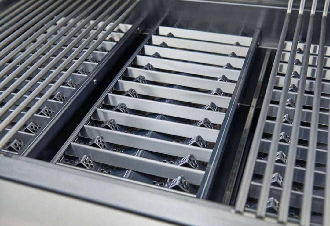 Broilmaster B-Series 40-inch 5-burner stainless natural gas grill BSB405N interior close-up of stainless cooking grates and heat distribution plates (flame tamers)