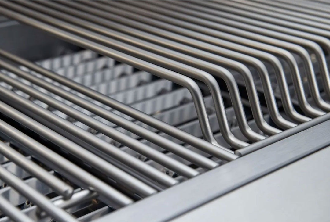 Broilmaster BSB324MGP marine-grade 32-inch 4-burner propane grill close-up of heavy-duty stainless steel tubular cooking grates