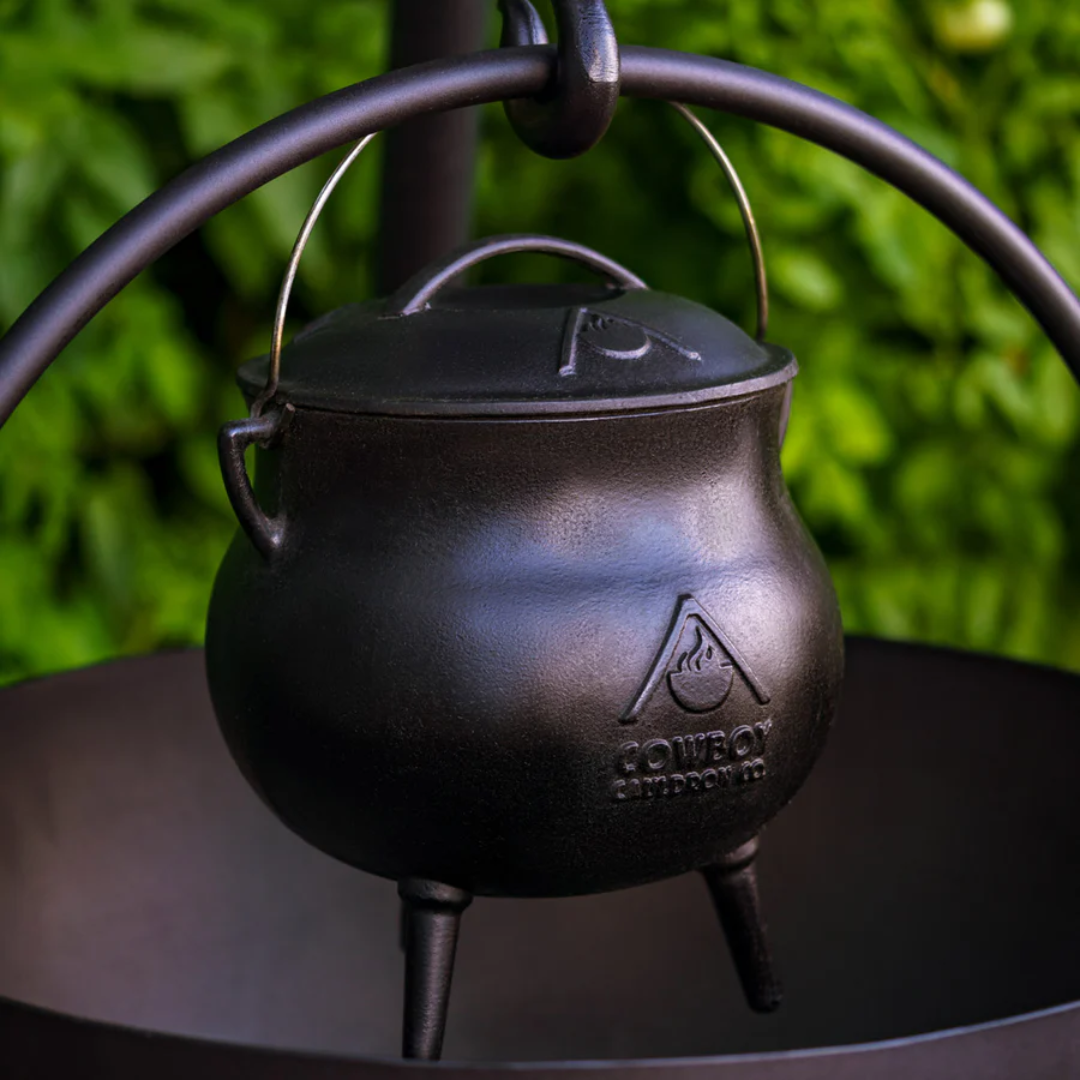 Cowboy Cauldron Chuckwagon Cook Pot CC-90018 cast iron three-legged hanging cauldron with lid and bail handle for outdoor campfire, fire pit and chuckwagon cooking