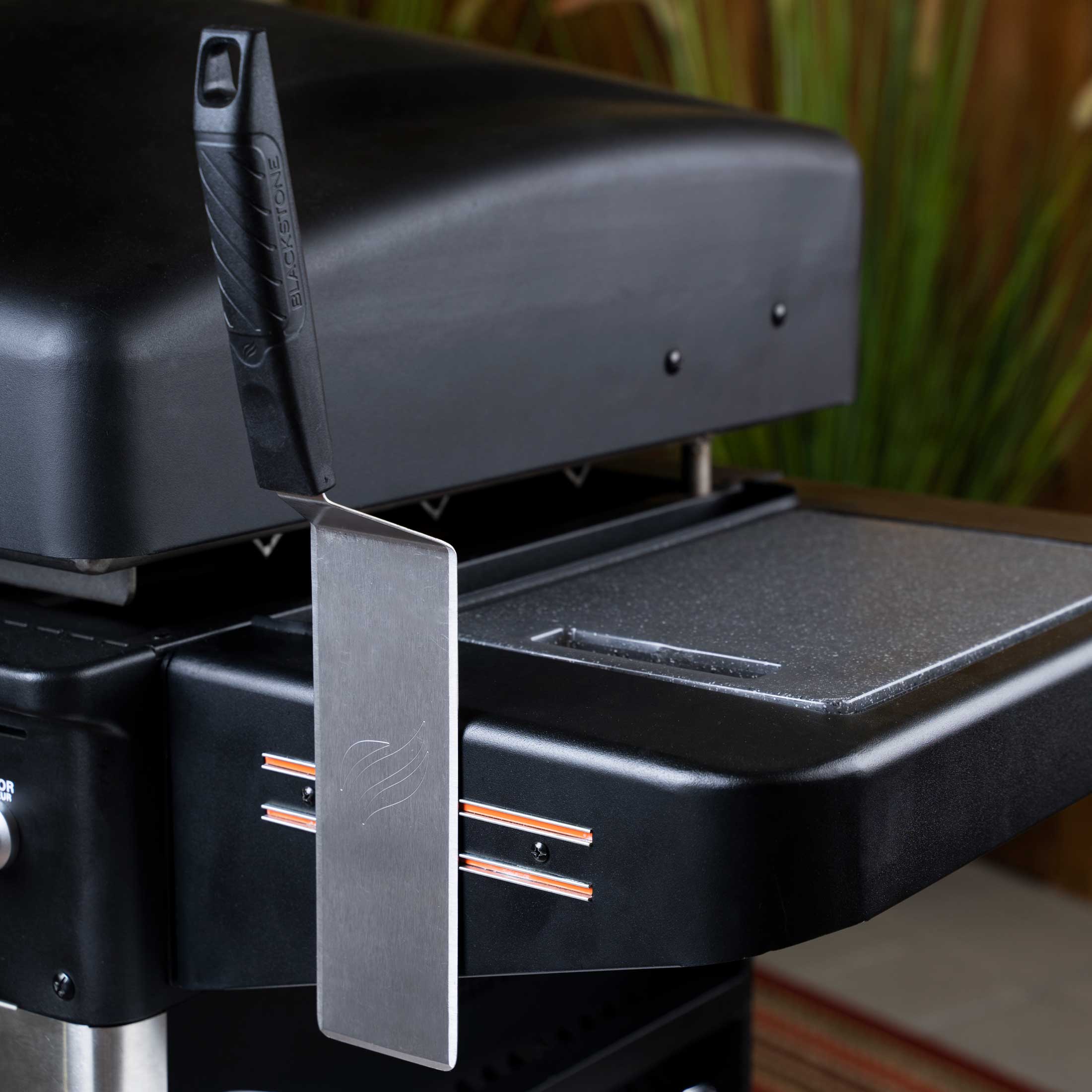 Blackstone 36" Outdoor Griddle with Air Fryer and Cabinet Storage -1923