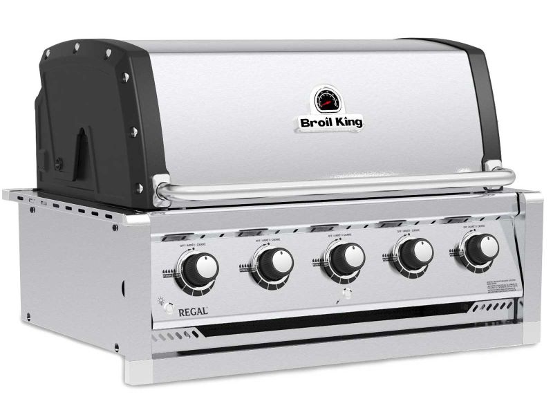 Built-in gas grill, Broil King Regal series, five knobs, closed hood, stainless steel front panel