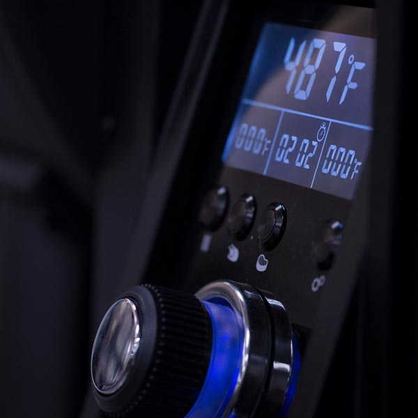 Control Panel, Broil King, Regal Pellet Series, digital temperature display showing 487°F with dial and function buttons