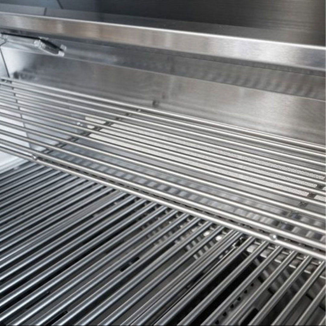 Close-up of Broilmaster marine-grade 32-inch 4-burner propane gas grill BSB324MGP stainless steel cooking grates and upper warming rack