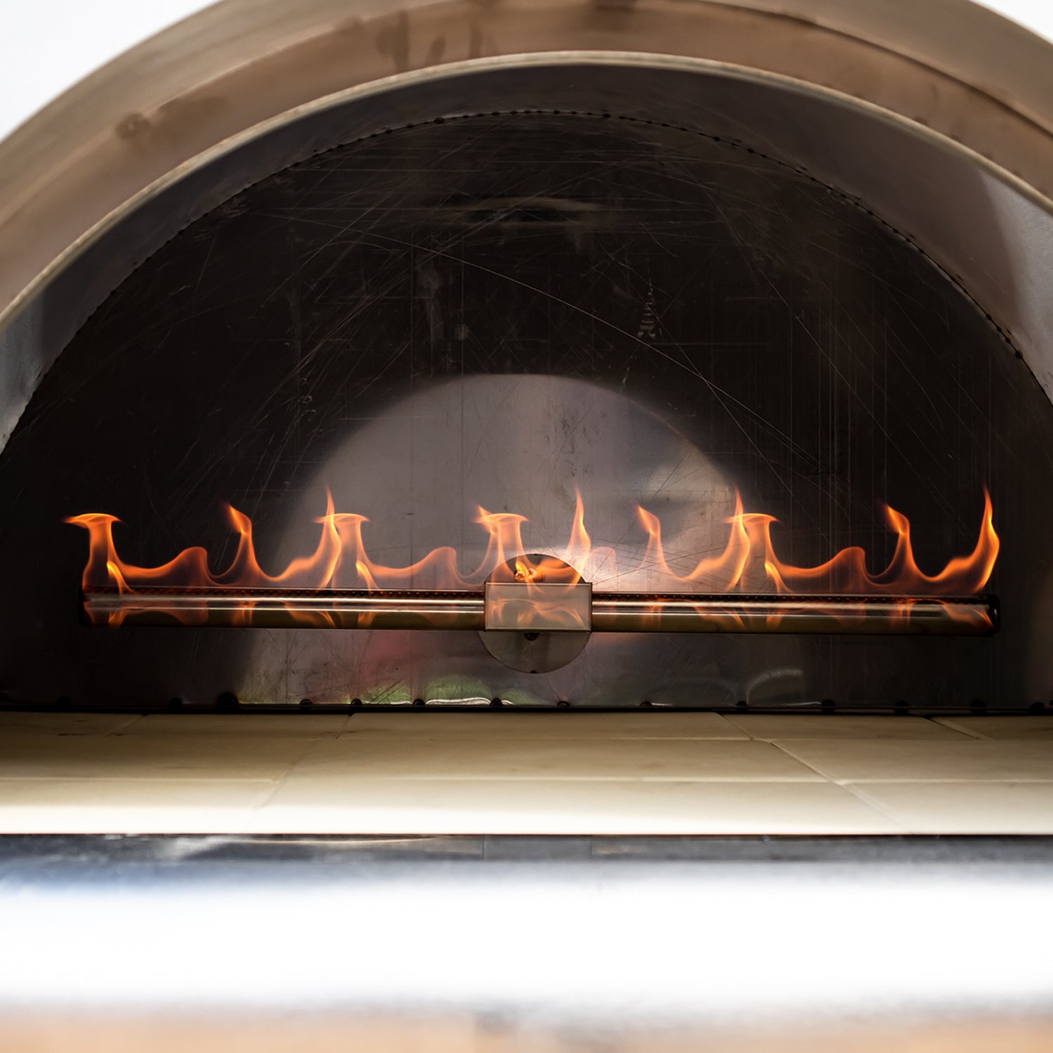 Pinnacolo Ibrido Hybrid Gas/Wood Pizza Oven with Cart, 35,000 BTU LP Burner & Premium Accessory Package - PPO-1-03