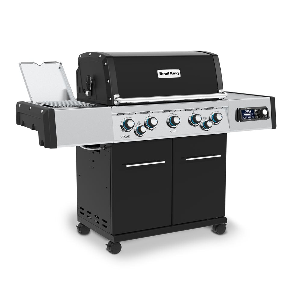 Broil King Regal Q 590 Pro IR Propane Freestanding Grill with iQue Technology & Infrared Searing - 688244-LP